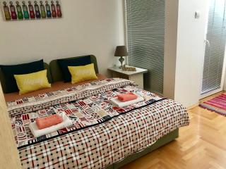 Regina's Apartments - 1