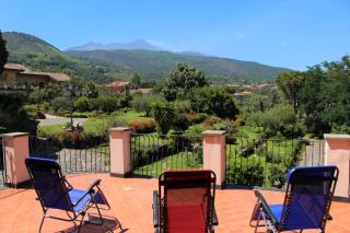 Villa Vulcano, tra l'Etna e il mare - 0