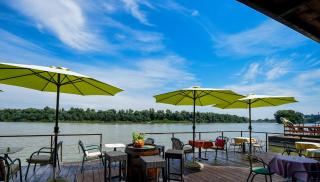 San Art Floating Hostel & Apartments - Belgrad - 1