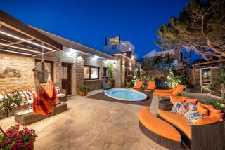 Paradisos luxury villas next to beach - Koutsourás - 9