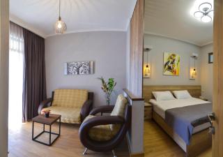 Hotel Livin - Tbilisi - 8