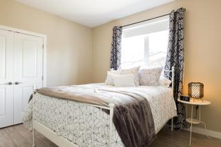 Executive Home - Long Stays Welcome - Garage Parking - Free WiFi & Netflix - 5