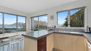 Vancouver Spa Views - Queenstown - 5