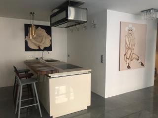 Luxurious 2 Bedroom Apartment Old City - Munich - 3