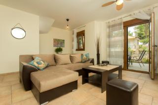 Izabella Sea Side Villa - Siviri - 4