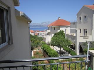 NIVES B. - Supetar - 3