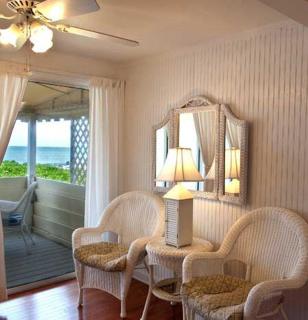 Bungalow Beach Resort - 1