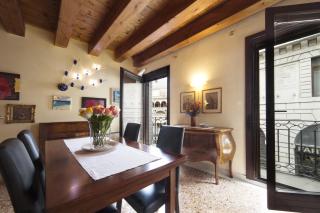 PadovaResidence Apartments - vista Piazza delle Erbe e Palazzo della Ragione - 9