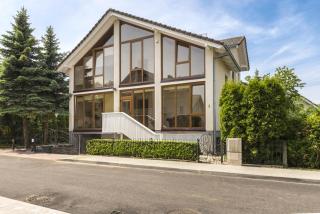 SAULES SVECIU NAMAI - 1