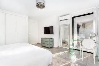 By RIVA - Contemporary 1 Bedroom Luxury Apt inside Puerto Banus - Marbella - 1
