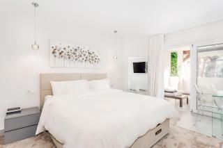 by RIVA - Stylish 2 Bedroom Luxury Apt in Naranjos Puerto Banus - Marbella - 3