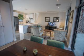 Stay at The Point - Penthouse Plush Perfection - Durban - 9