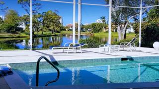 Exclusive Villa - Lakeside, 4 Minutes to Private Beach - 0