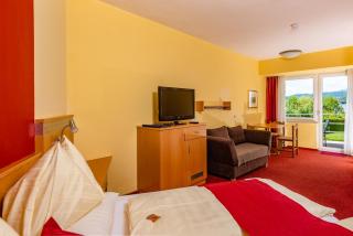 Strandhotel Schabus - Velden am Wörthersee - 8