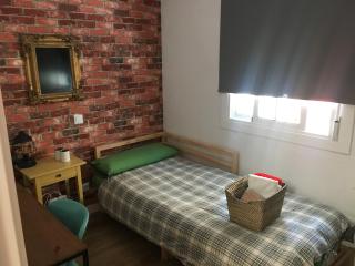 Practical room: Barcelona-Fira-Airport - Hospitalet de Llobregat - 0