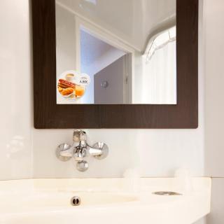 Premiere Classe Geneve - Saint Genis Pouilly - 5