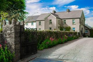 Corrib View Farmhouse - Galway - 7