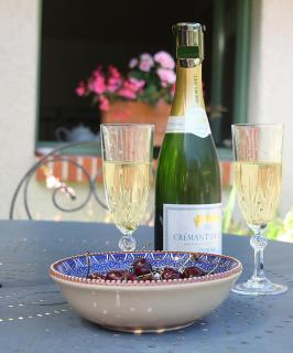 Le Logis du Pressoir Chambre d'Hotes Bed & Breakfast in beautiful 18th Century Estate in the heart of the Loire Valley with heated pool and extensive grounds - 3