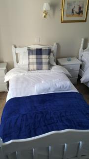 Central Bar Guesthouse - Cushendall - 5