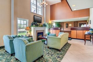 Best Western Plus, The Inn at Hampton - Hampton - 8