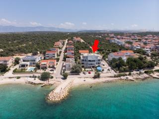Apartments Branimir - Mandre - 8