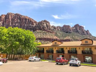 Bumbleberry Inn - Springdale - 2