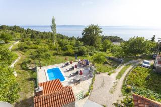 Family-friendly apartments with swimming pool Gornji Tucepi, Makarska - 17686 - 3