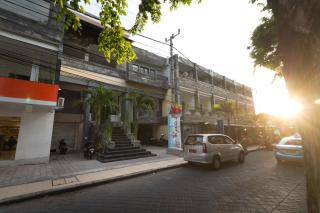 AB Hotel Kuta by AGATA - Kuta - 7
