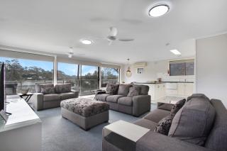 Hybiscus Waterfront Apartments - 4