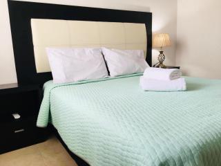 Real Ibiza Plus by Hotel Colibri Creel - Playa del Carmen - 1
