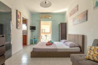 3rd Floor Apartment next to the BeachFront - Iráclio - 9