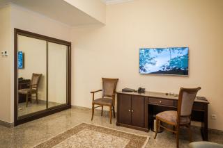 Royal Plus Hotel - Almaty - 1
