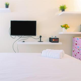 Homey and Comfy Studio at Tifolia Apartment By Travelio - 5