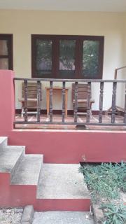 Jungle Hut Bungalows & Hotel - 3