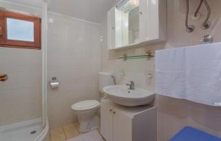 Apartment Kristijan with Balcony - Funtana - 8