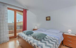 Apartment Kristijan with Balcony - 4