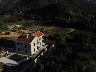 Vila Skrivena - Žuljana - 2
