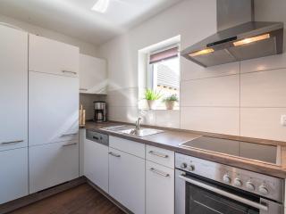 Holiday Home in Eifel near Volcanic Lakes - Ellscheid - 8