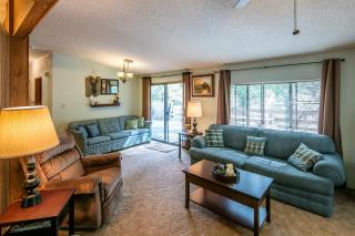 Yosemite Cabin - Wawona - 8