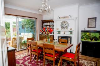 Bay Tree House Bed & Breakfast - Barnet - 7