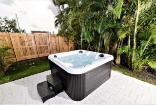 Casa Ria Luxury House & Private Pool Near Aventura Mall - Miami - 9