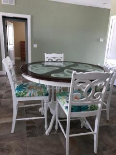 Amy's Beach House - 2