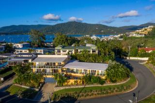 Sunlit Waters Studio Apartments - Airlie Beach - 2