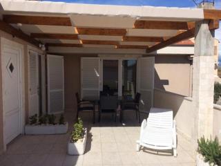 Apartments by the sea Povljana, Pag - 16466 - 1