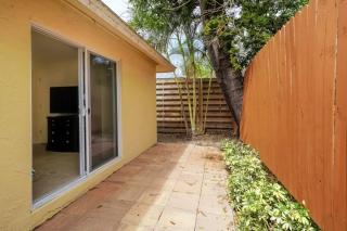 Lovely Cottage near the Beach and Downtown Sarasota - 1