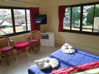 Oasis Guesthouse & Bar - Karon Beach - 5