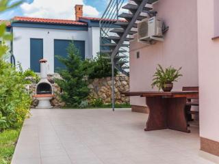 Apartment F-1 Klimno - 1