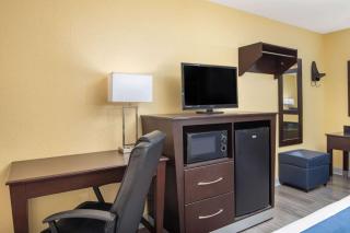 Days Inn by Wyndham Muscle Shoals - Muscle Shoals - 1