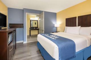 Days Inn by Wyndham Muscle Shoals - 3