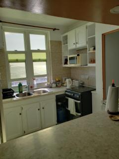 Midway Cottage - Scotts Head Village - 4
